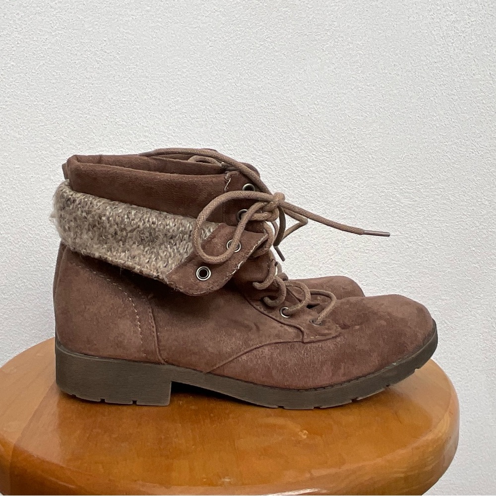 Arizona Jean Co Tan Sweater Fold Over Combat Boot Size 7.5 Fall Winter